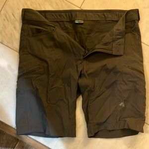 Men's Olive Shorts